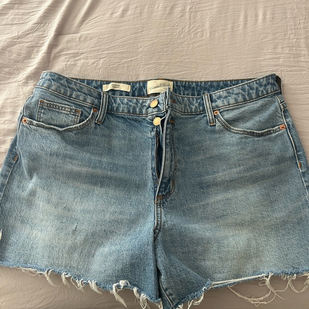 Universal Thread vintage Midi Shorts